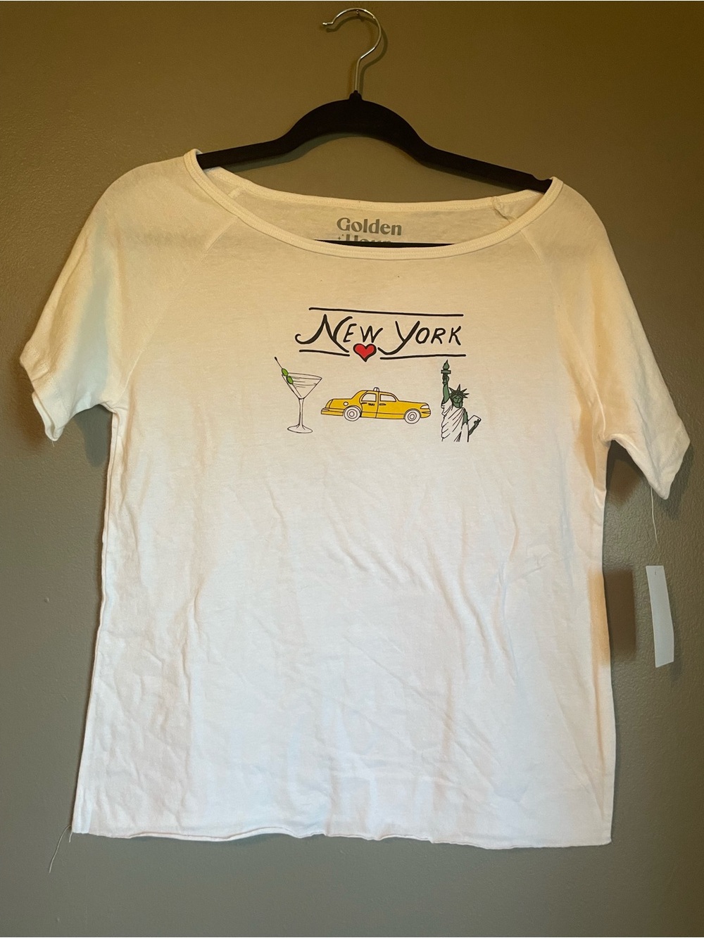 NWT Golden Hour Sz Large “New York” White Wide Neck Short Sleeve T-shirt Ret $20